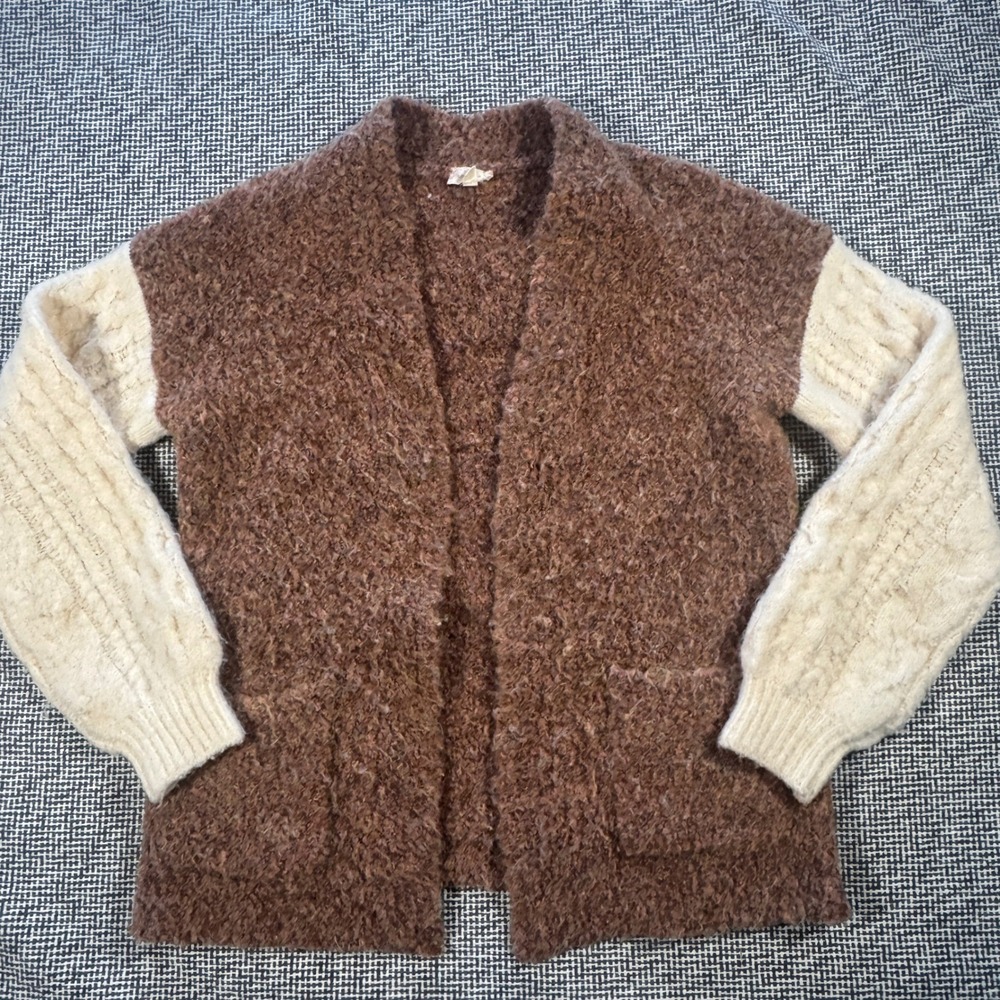 Hem & Thread Brown Fuzzy Boucle Cream Cable Knit Sleeve Cardigan Small